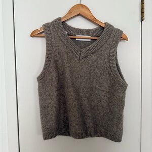 Sweater Vest - S